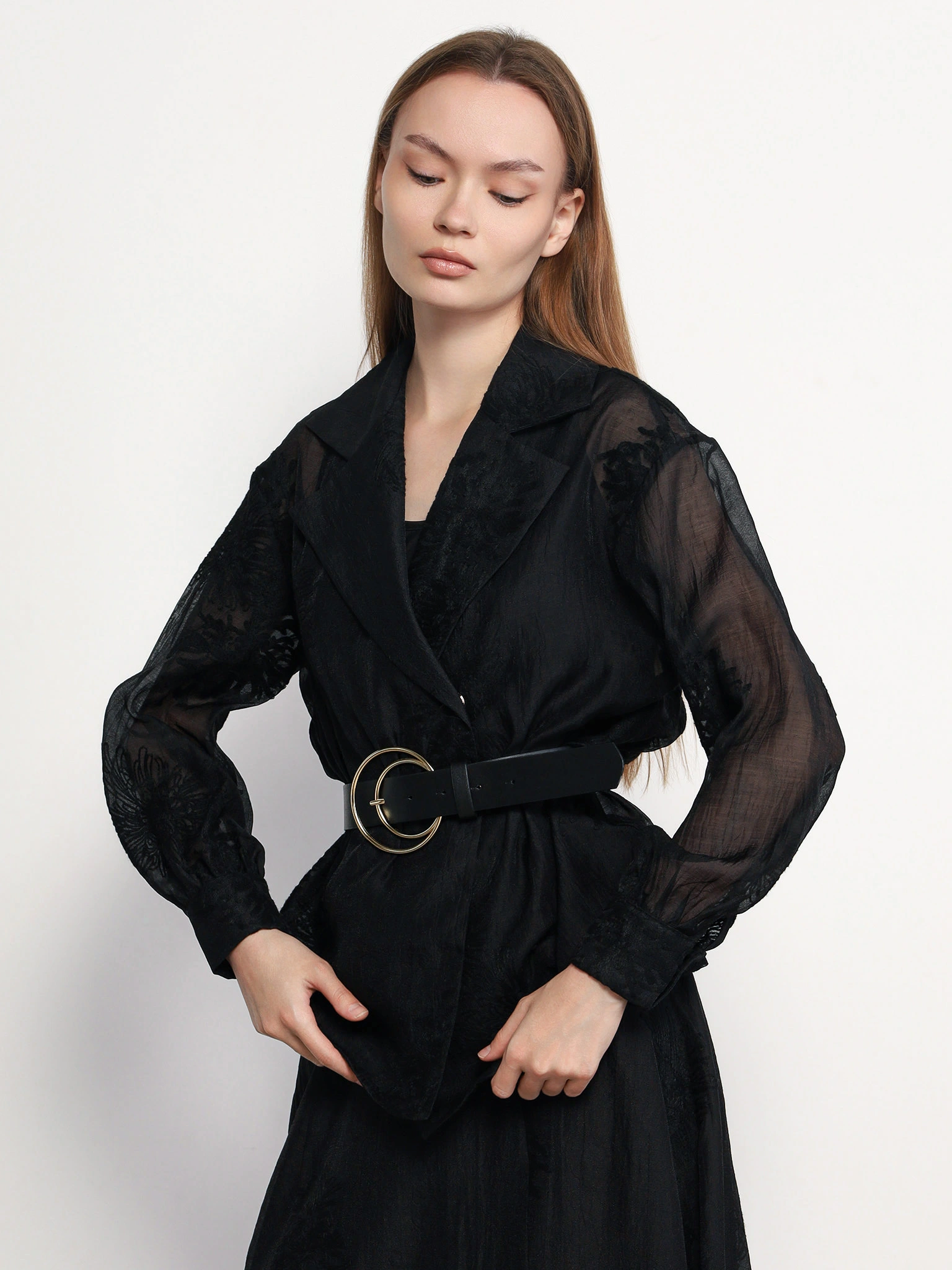 Блуза черного цвета прямого кроя с узорами